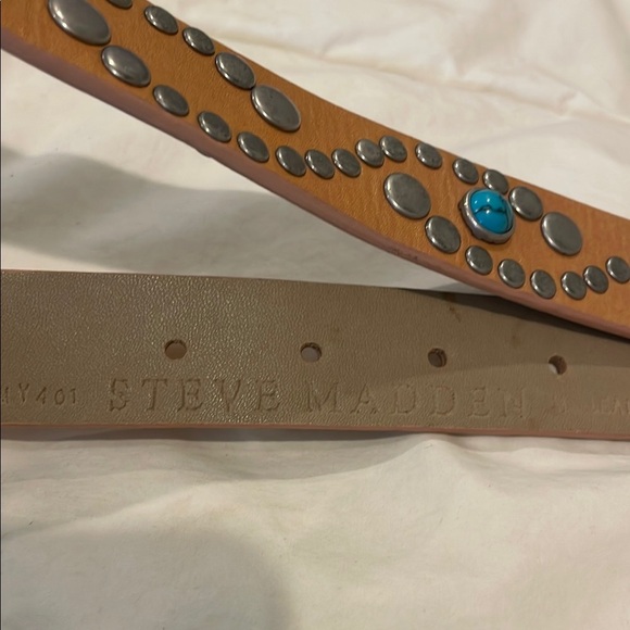 Steve Madden Tan Belt with Silver and Turquoise Accents XS - Picture 2 of 6